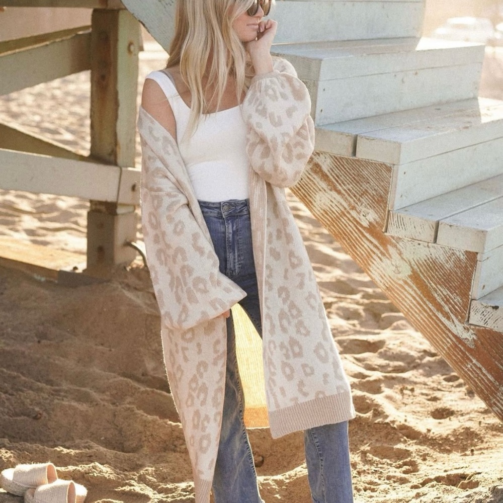 Carly Jean Los Angeles Cream Leopard Cardigan